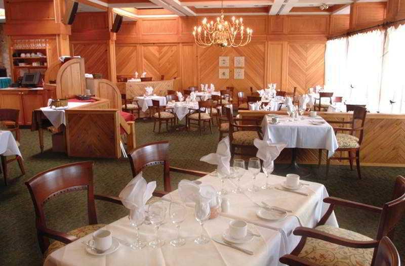 Pinestone Resort, Conference Centre, Spa & Golf Course Haliburton Ristorante foto
