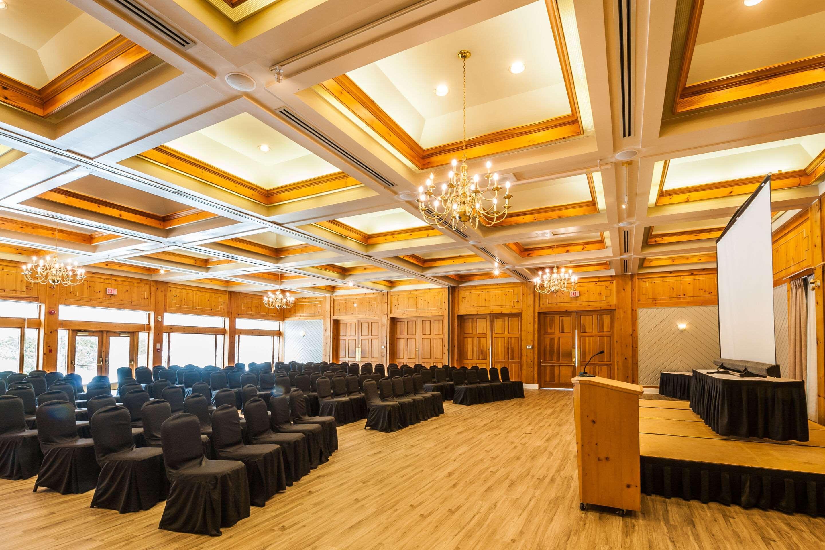 Pinestone Resort, Conference Centre, Spa & Golf Course Haliburton Esterno foto