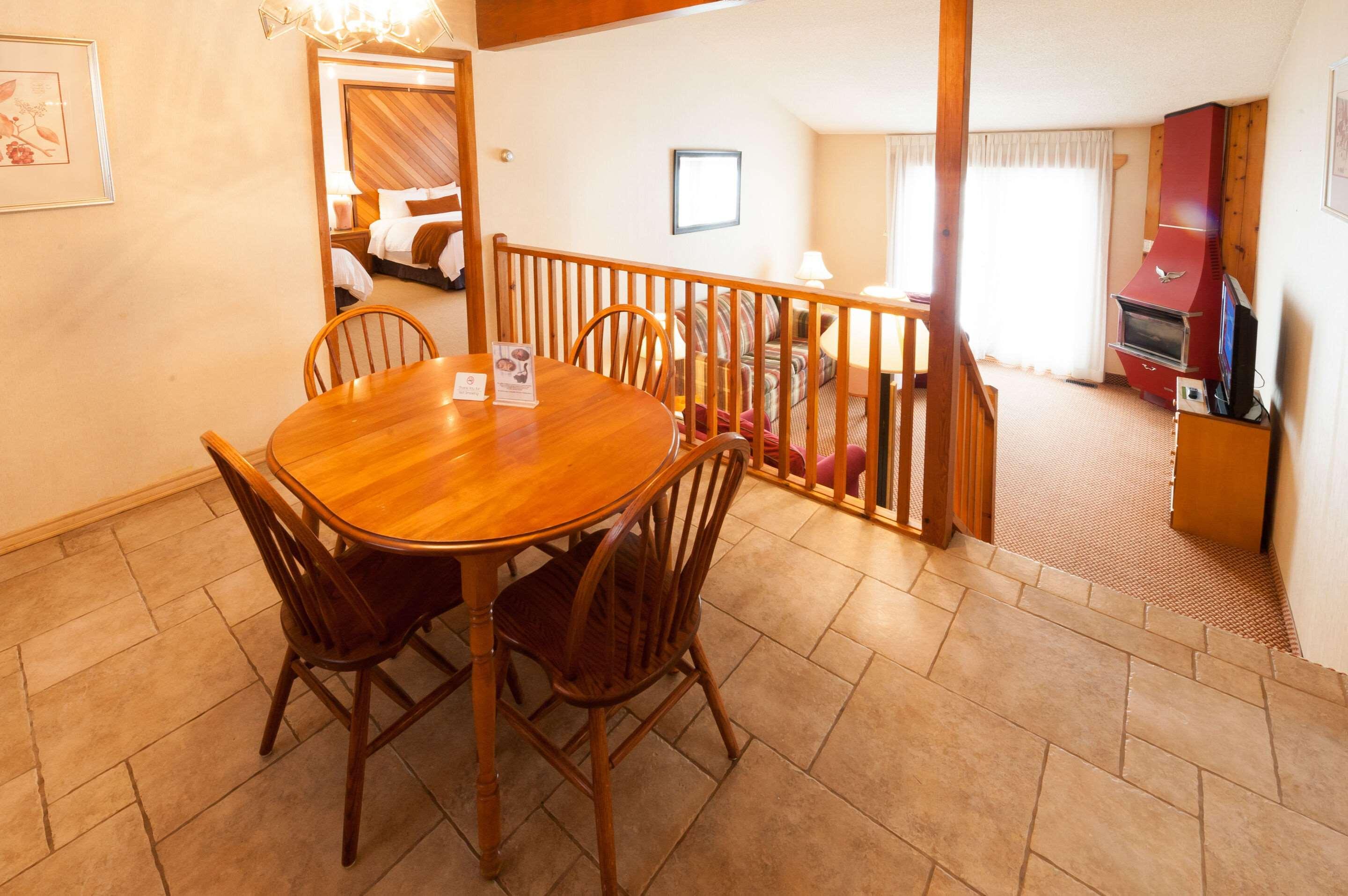 Pinestone Resort, Conference Centre, Spa & Golf Course Haliburton Esterno foto