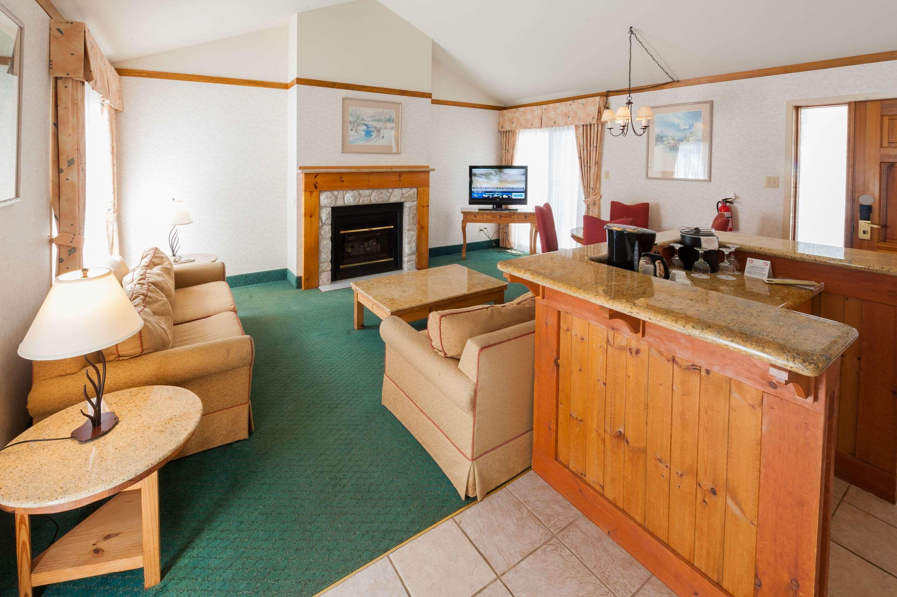 Pinestone Resort, Conference Centre, Spa & Golf Course Haliburton Esterno foto