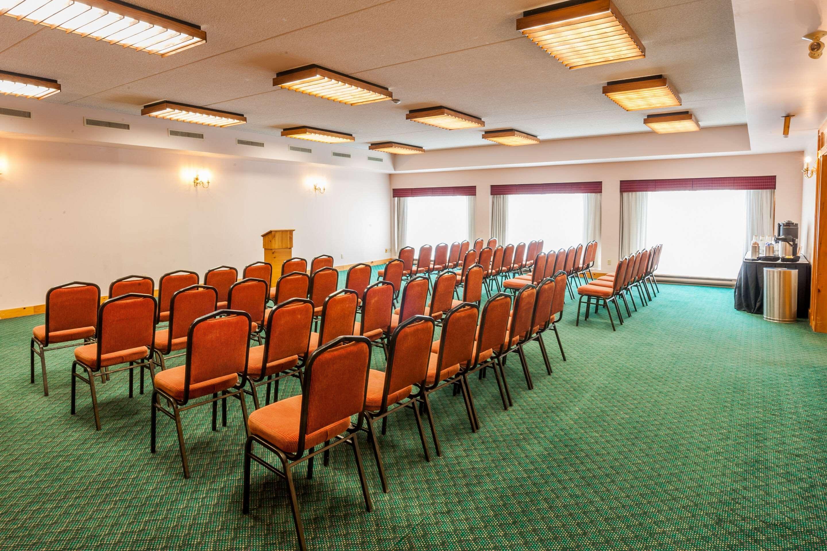 Pinestone Resort, Conference Centre, Spa & Golf Course Haliburton Esterno foto