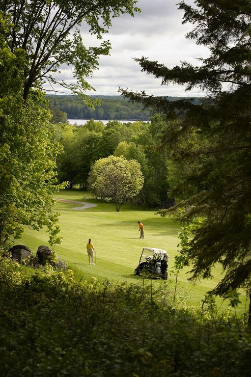 Pinestone Resort, Conference Centre, Spa & Golf Course Haliburton Esterno foto